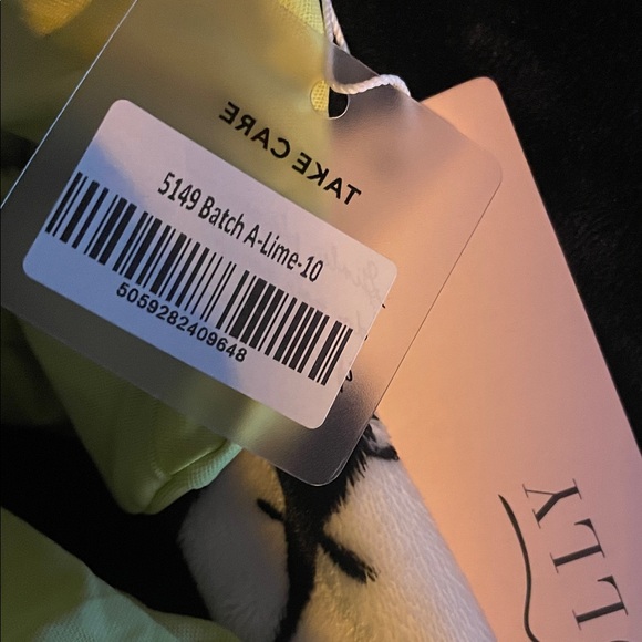 Oh Polly Lime Midi Dress - Picture 4 of 4